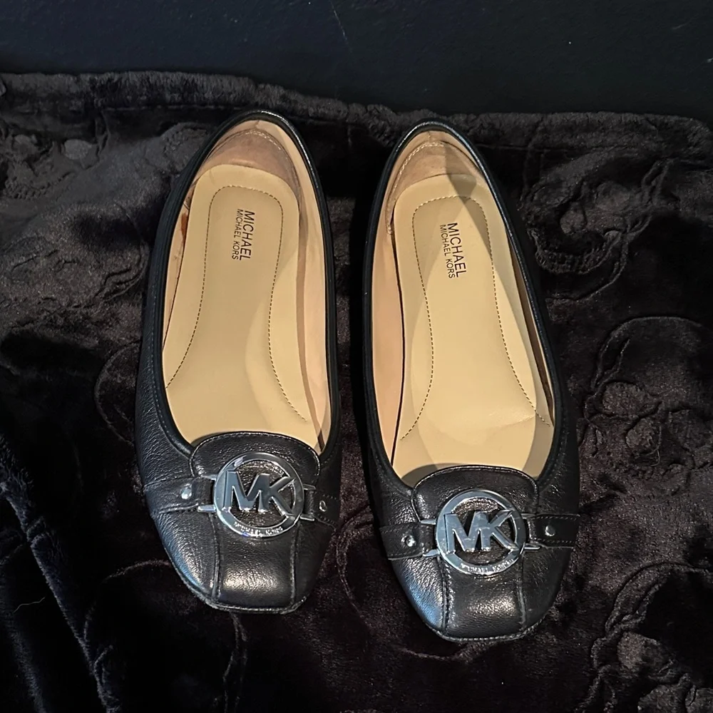 Michael Kors Fulton Black Women's Loafers size 8 - Picture 2 of 8
